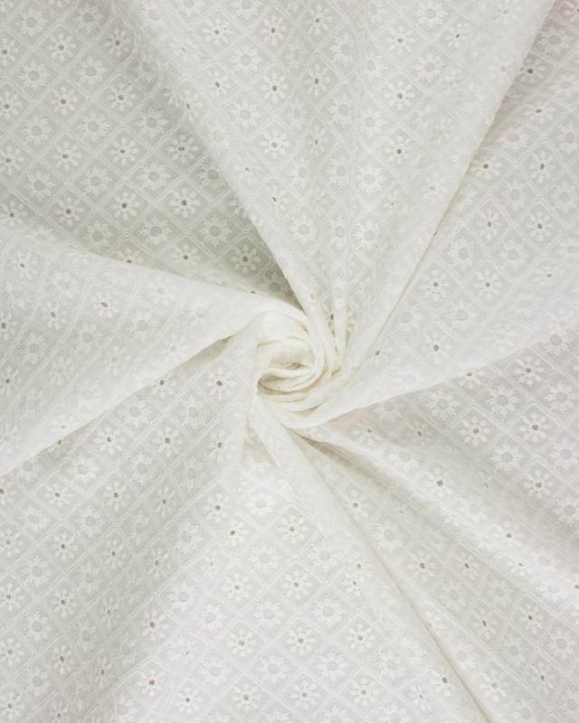 Broderie Anglaise fleurs et petits losanges Blanc Cassé - Tissushop