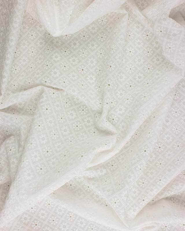 Broderie Anglaise fleurs et petits losanges Blanc Cassé - Tissushop